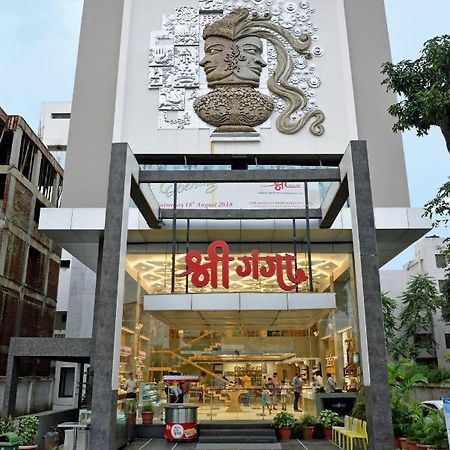Shree Ganga Smb Hotels Удджайн Экстерьер фото