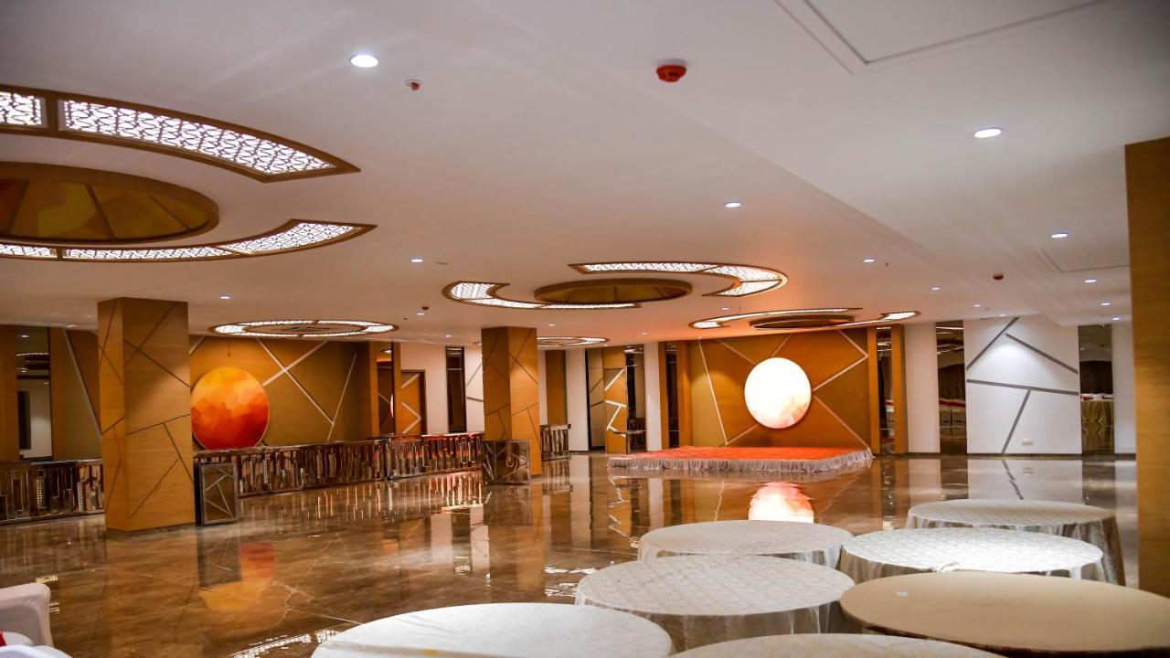 Shree Ganga Smb Hotels Удджайн Экстерьер фото