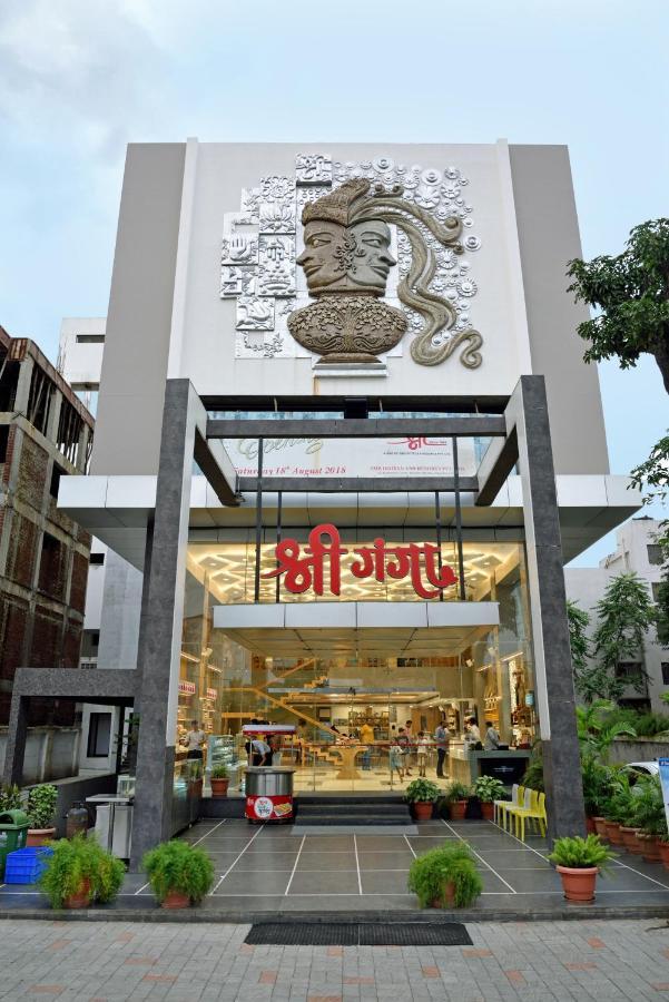 Shree Ganga Smb Hotels Удджайн Экстерьер фото