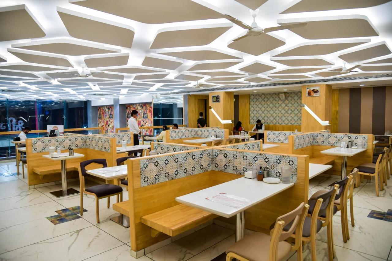 Shree Ganga Smb Hotels Удджайн Экстерьер фото