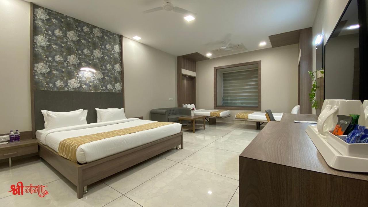 Shree Ganga Smb Hotels Удджайн Экстерьер фото